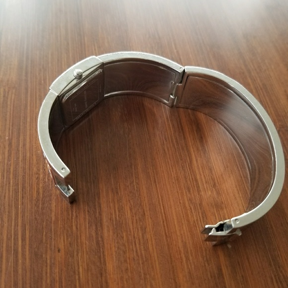 Michael Kors cuff watch - Picture 4 of 4